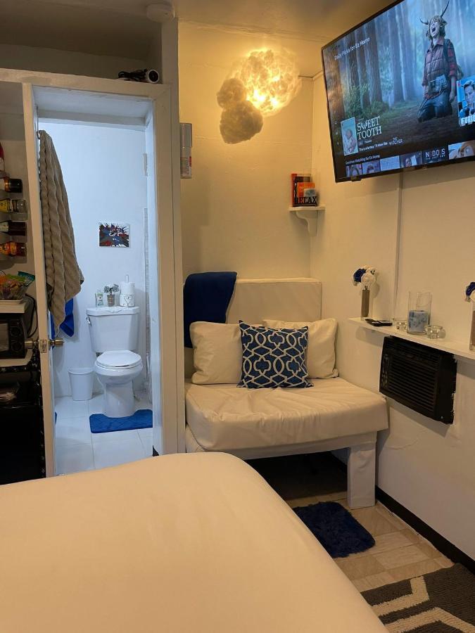 Blue Royalty Bed & Breakfast Portmore Bagian luar foto