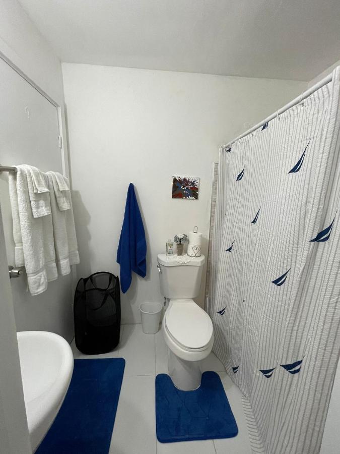 Blue Royalty Bed & Breakfast Portmore Bagian luar foto