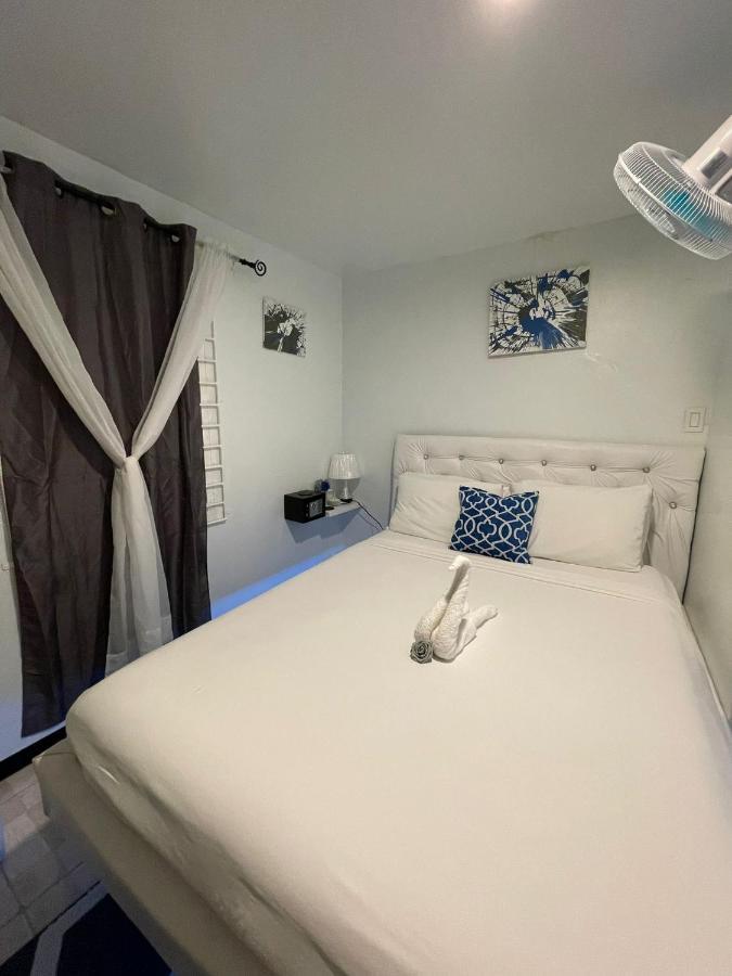 Blue Royalty Bed & Breakfast Portmore Bagian luar foto