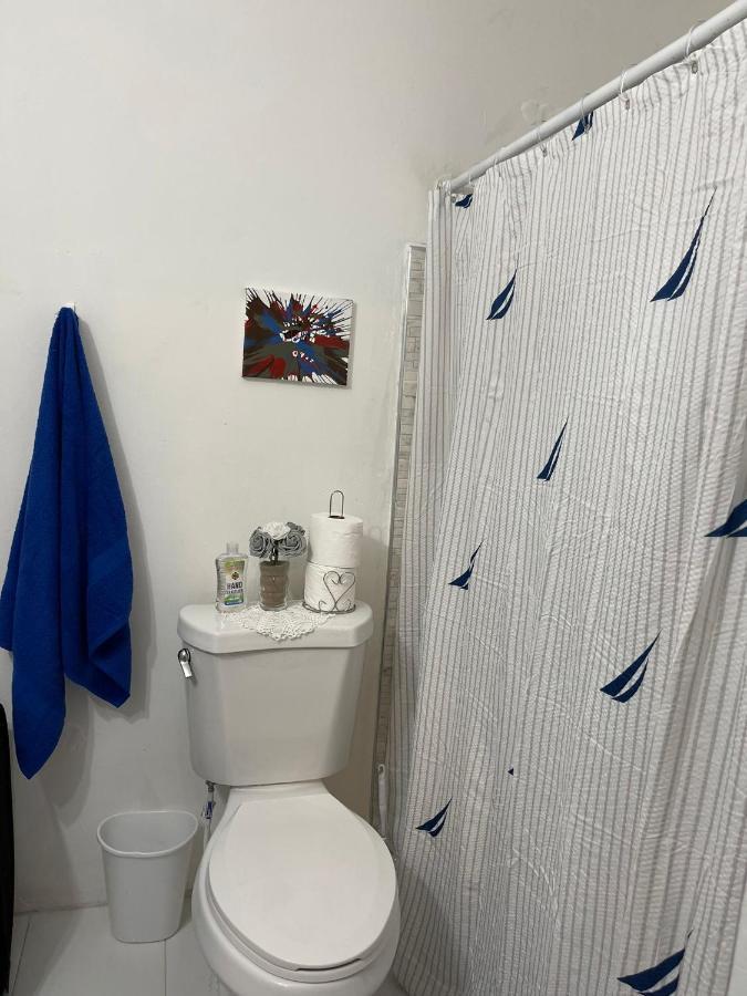 Blue Royalty Bed & Breakfast Portmore Bagian luar foto