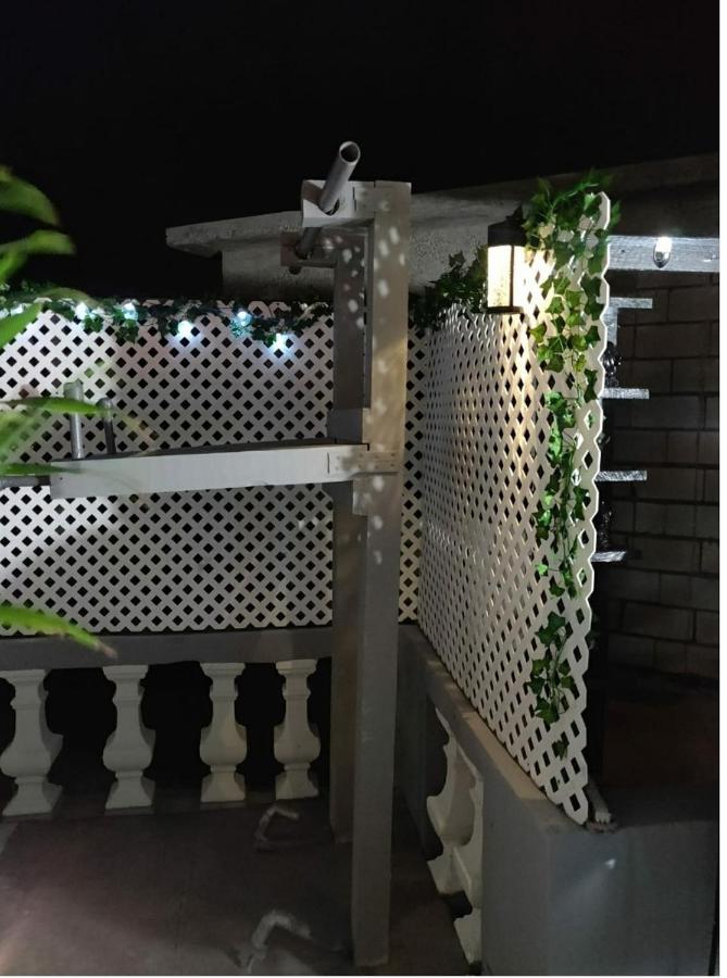 Blue Royalty Bed & Breakfast Portmore Bagian luar foto